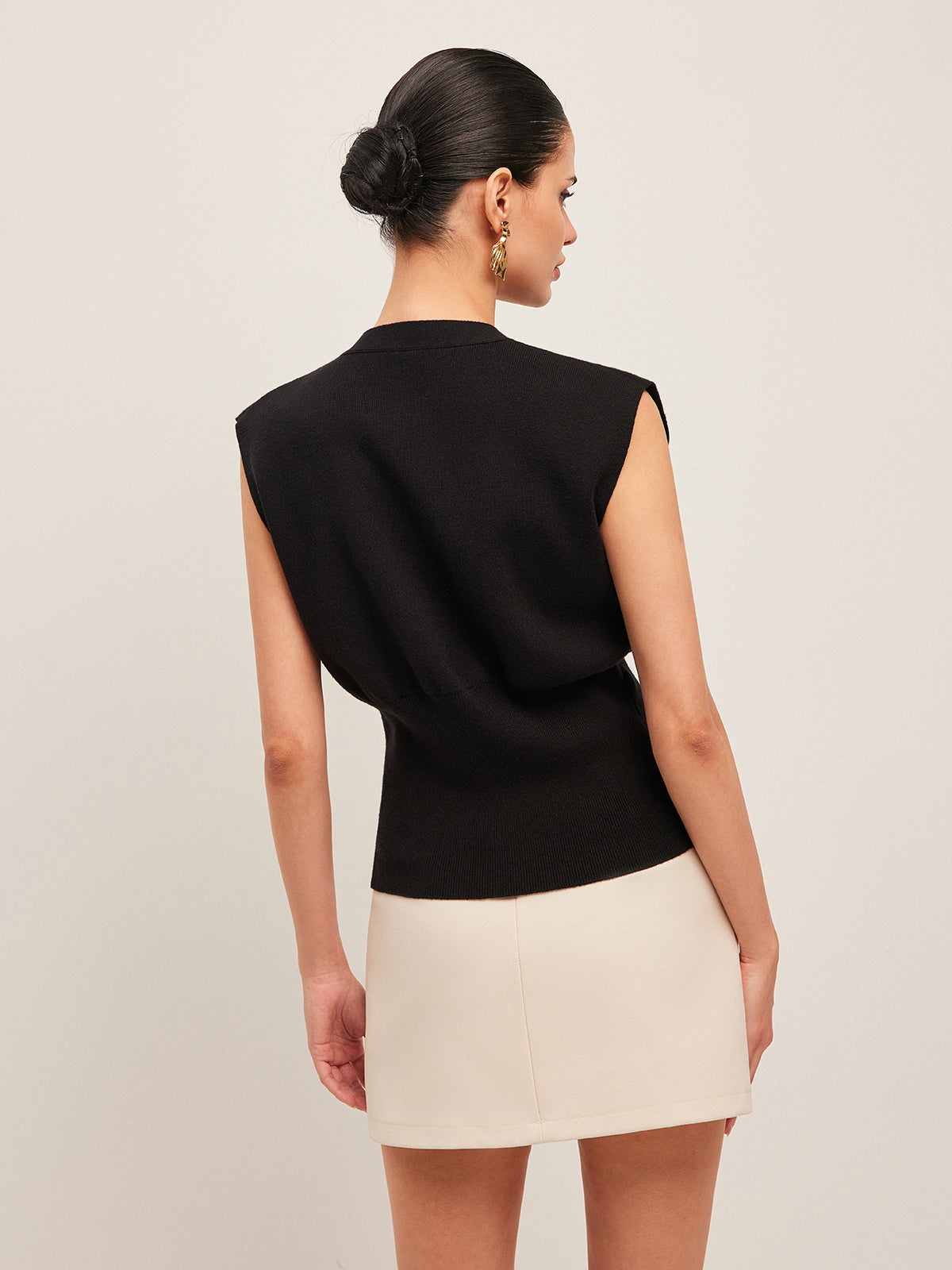 Gebreid Sweater Vest met V-Hals en Knoopdetails