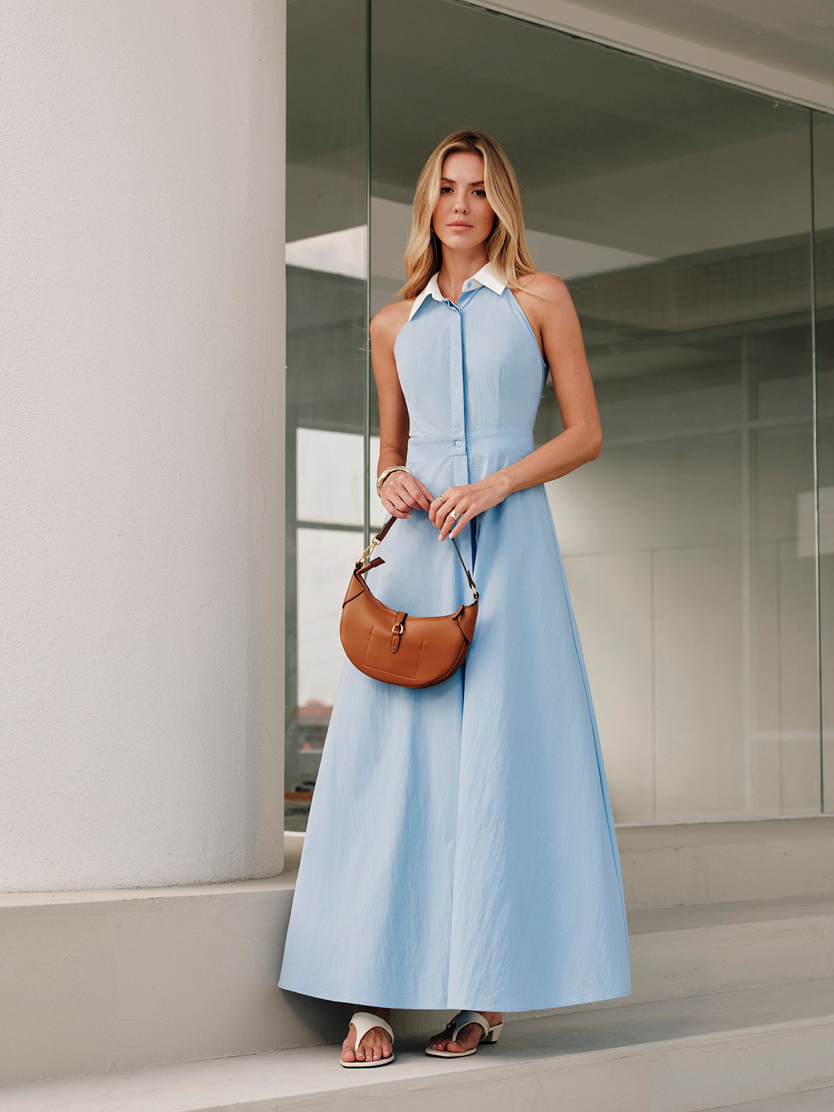 Maxi jurk mouwloos met kraag knoopsluiting zomer elegant casual modern