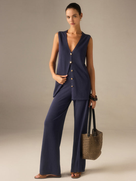 Gebreide Set met Gouden Knoopjes – Vest & Broek